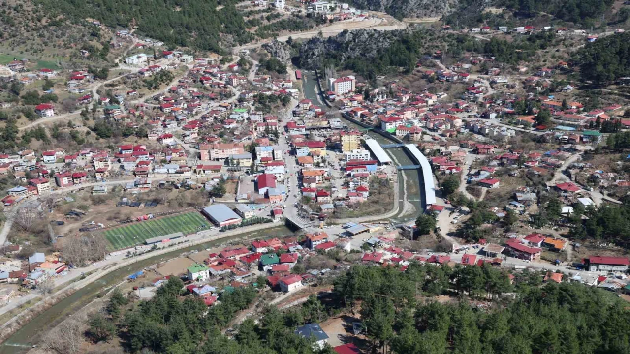 Tarih ve doğa zengini Feke ziyaretçilerini bekliyor