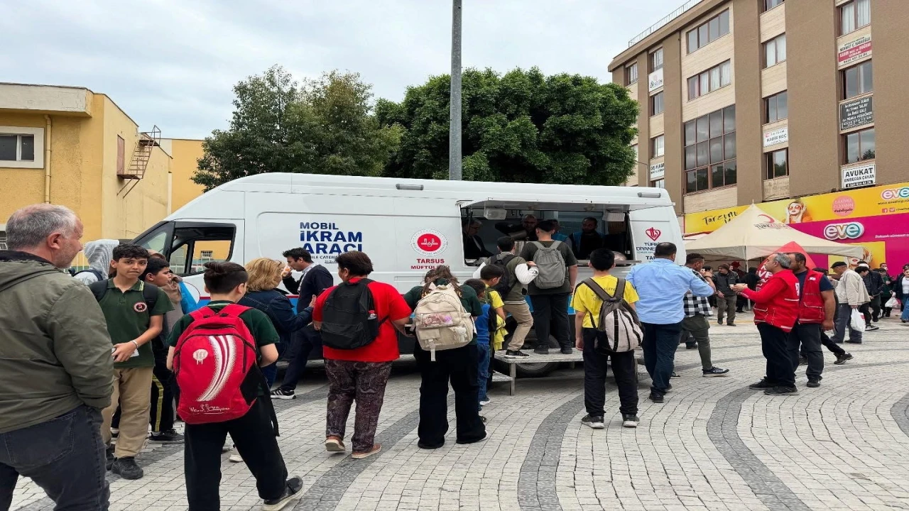 Tarsus Müftülüğünden çorba ikramı