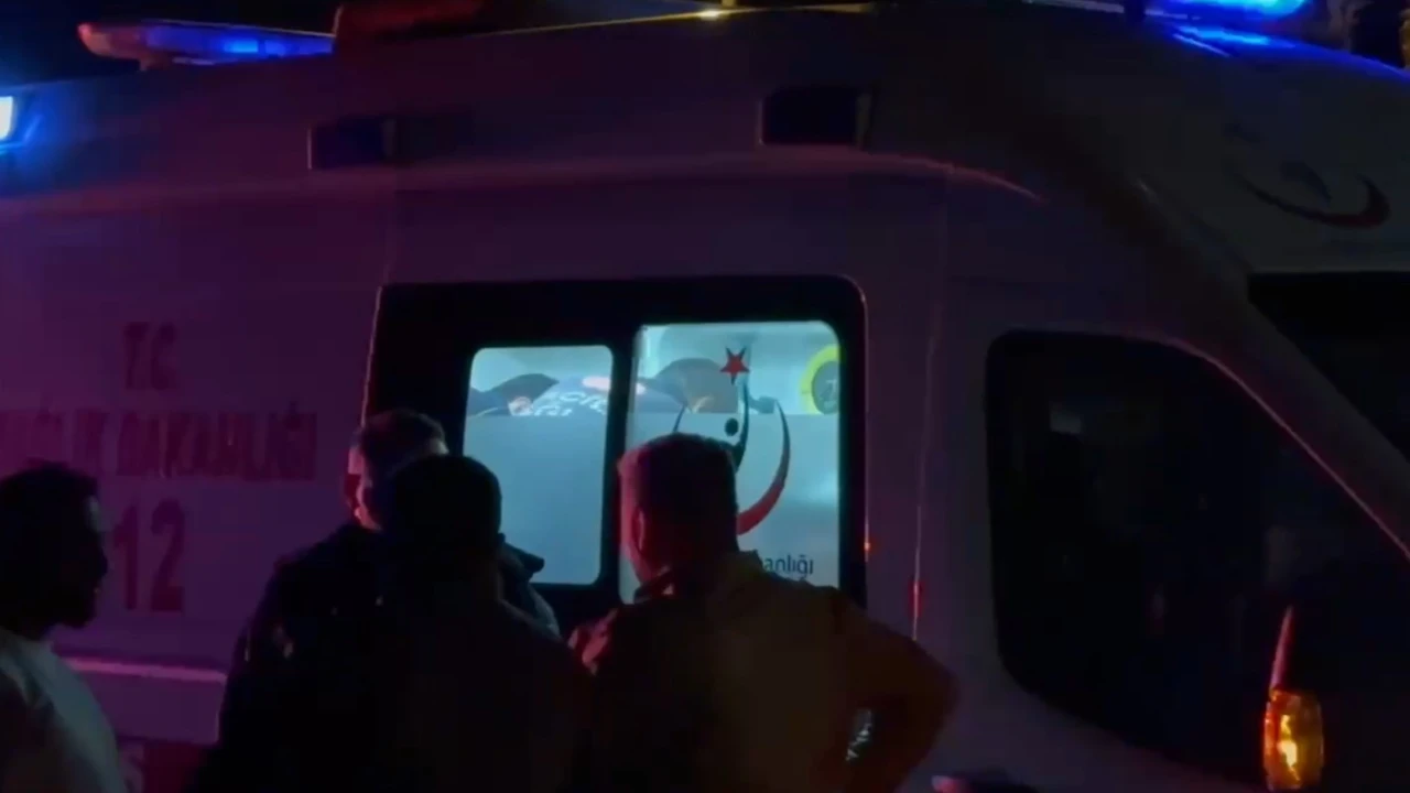 Tıra çarpıp kalbi duran motosikletli ambulanstaki kalp masajıyla hayata döndü