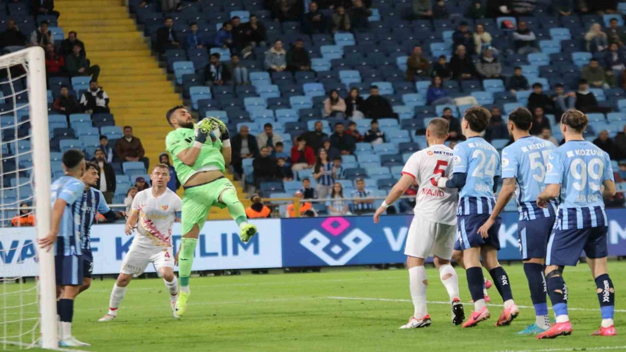 Trendyol Süper Lig: Adana Demirspor: 0 - Kayserispor: 1 (İlk yarı)