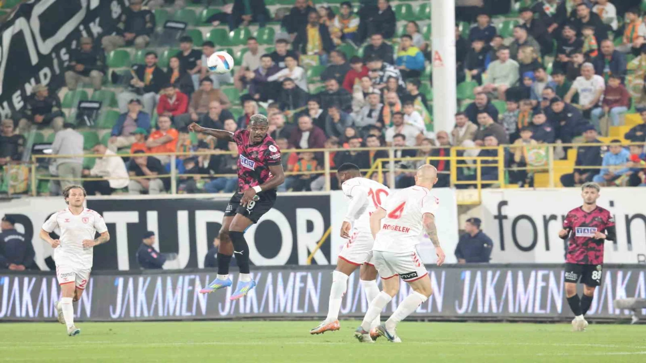 Trendyol Süper Lig: Alanyaspor: 1 - Samsunspor: 0 (Maç Sonucu)