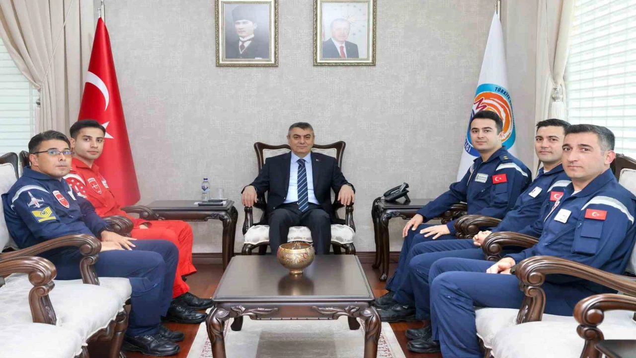 Türk Yıldızları Ekibi Vali Toros ve Başkan Seçeri ziyaret etti