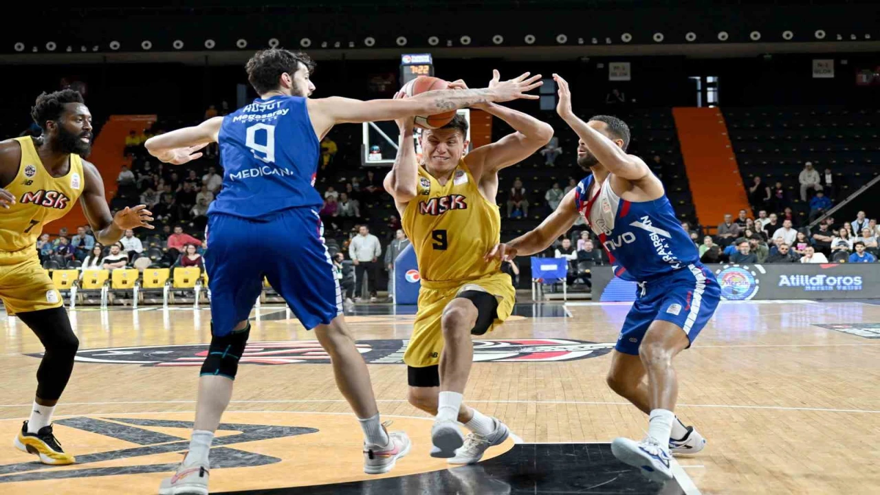 Türkiye Sigorta Basketbol Süper Ligi: Mersin Spor: 63 - Büyükçekmece Basketbol: 66
