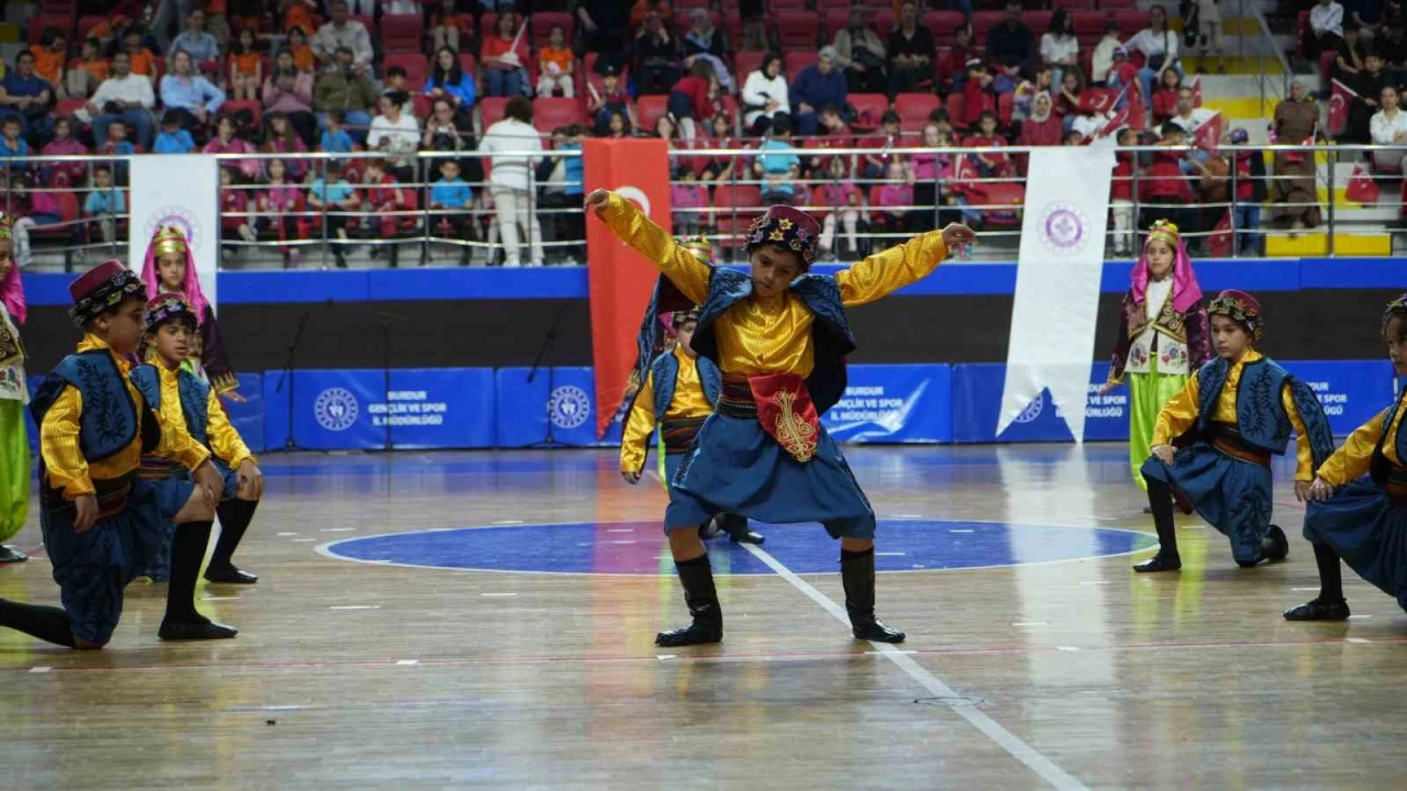 Ulusal Egemenlik ve Çocuk Bayramı Burdurda coşkuyla kutlandı