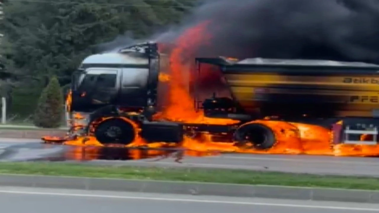 Yanan kamyon küle döndü