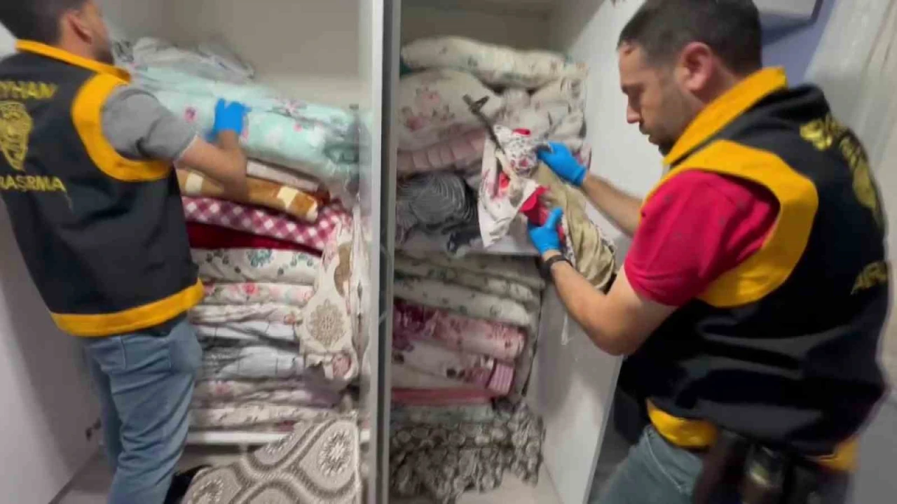 Adanada ev baskınında polis dolapta AK-47 buldu: 3 gözaltı