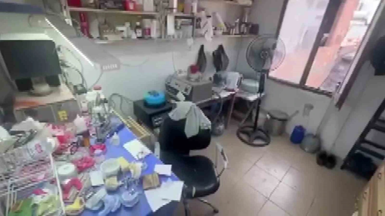 Adanada merdiven altı diş kliniğine operasyon