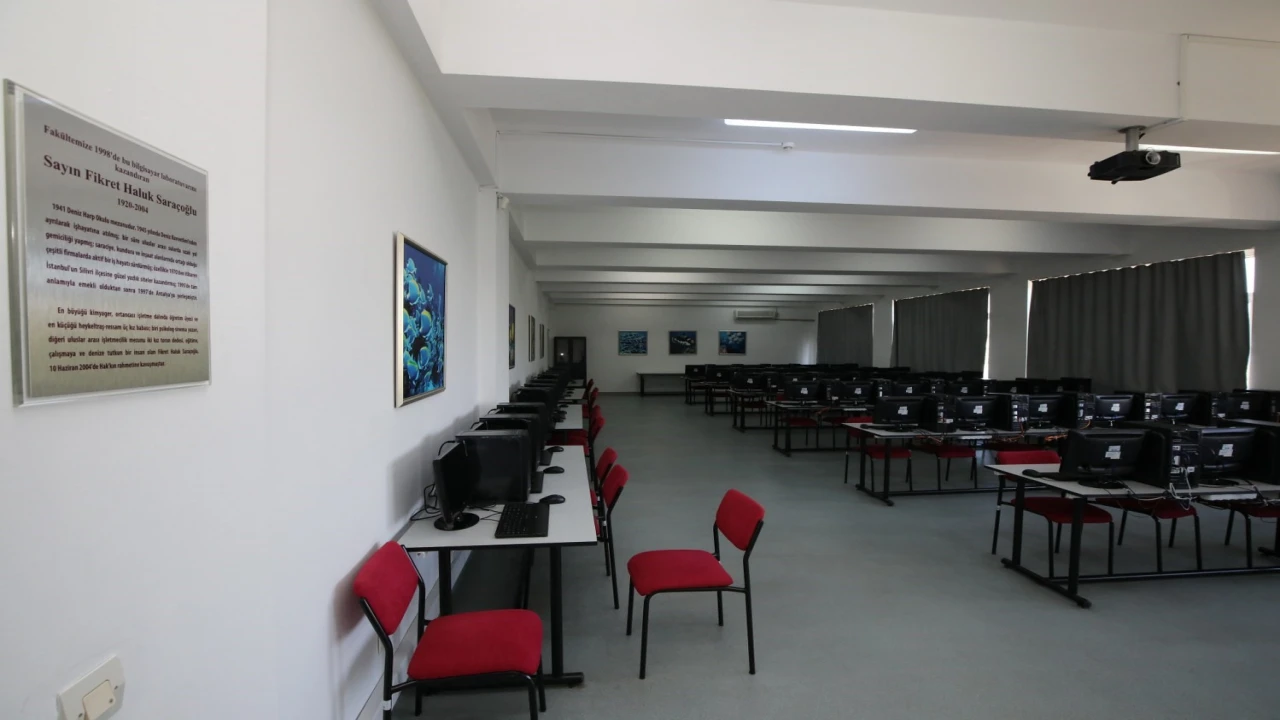 Akdeniz Üniversitesinde nesilden nesile eğitim desteği