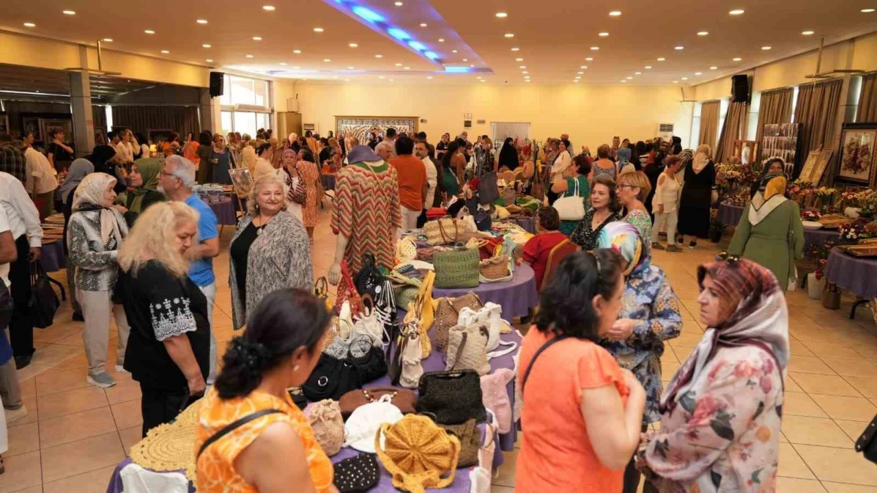 Alanyada Kadının İzi Sanatın Sesi sergisi