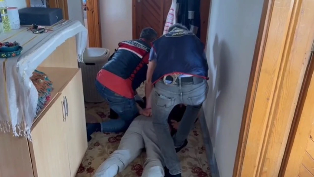 Alanyada yasa dışı silah ve mühimmat operasyonu