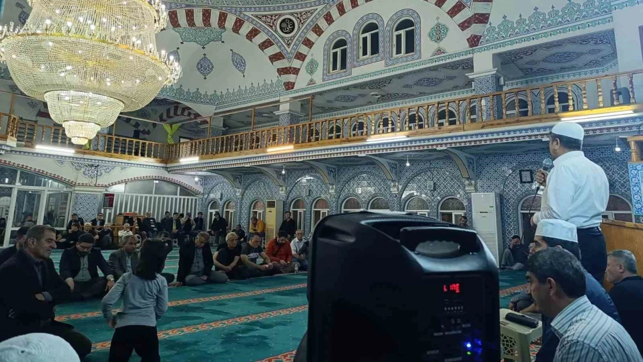 Anamurda 11 kişilik hac kafilesi kutsal topraklara uğurlandı