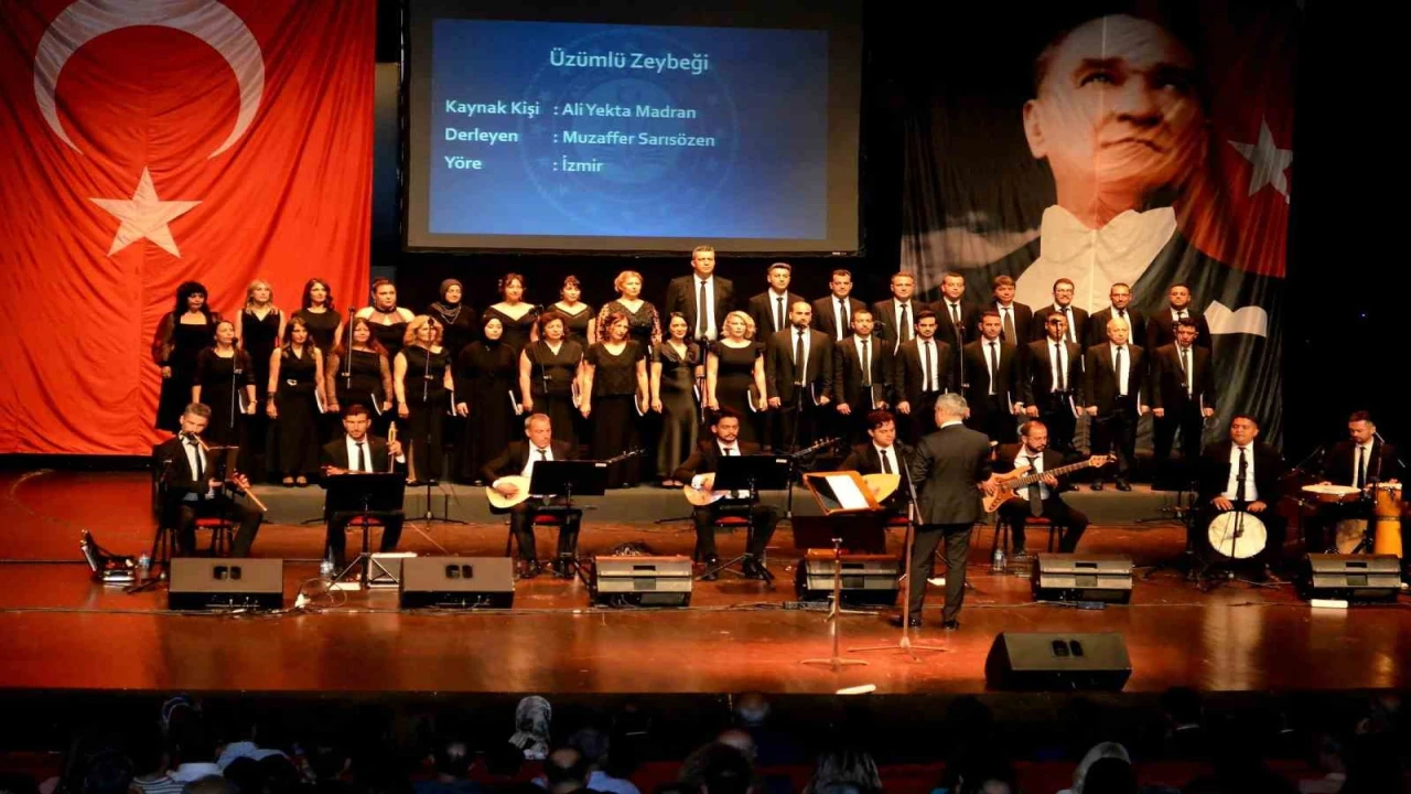 Antalya Adliyesi Türk Halk Müziği Korosu gönülleri fethetti