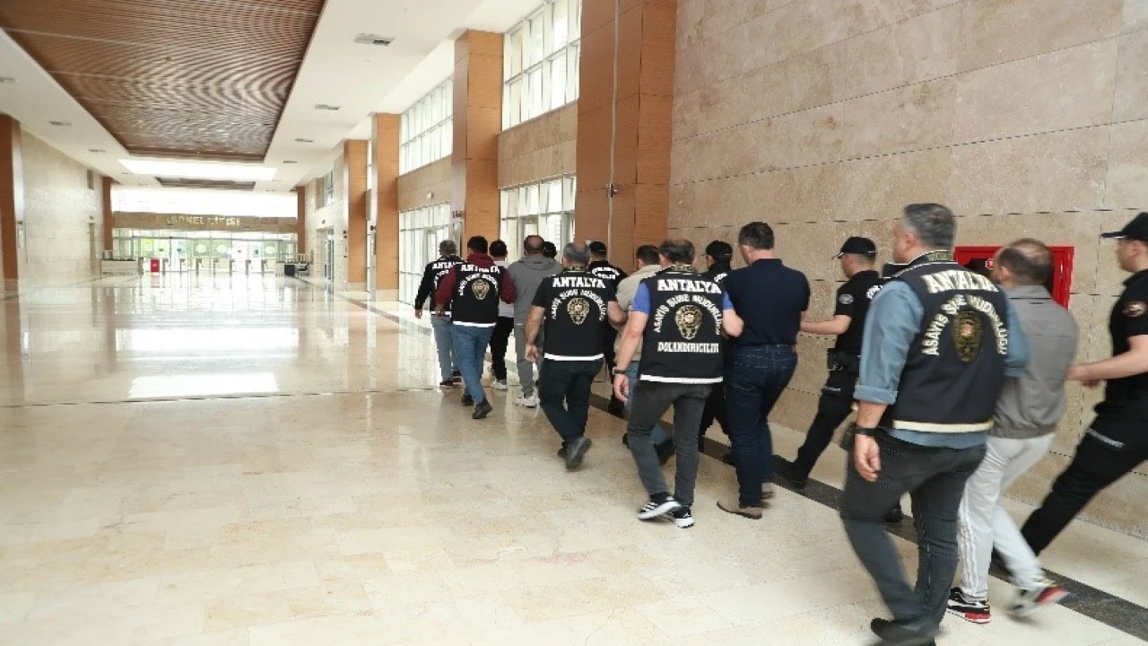 Antalyada 2 haftada 3 bin 790 kişi yakalandı