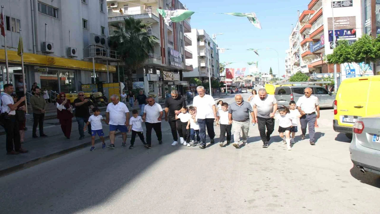 Antalyada 7 dede, 7 torunuyla birlikte teknolojiye karşı yarıştı