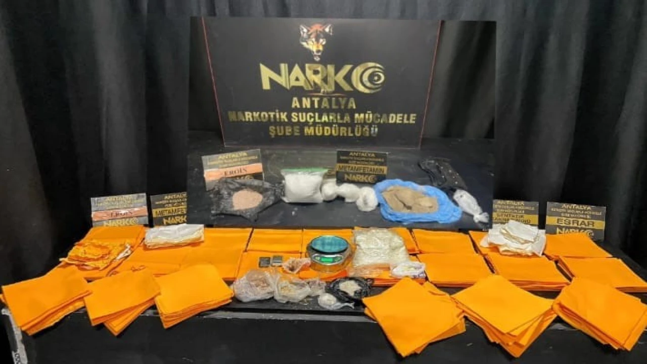 Antalyada uyuşturucu operasyonu, 1 milyon 368 bin 960 kullanımlık A4 ele geçirildi