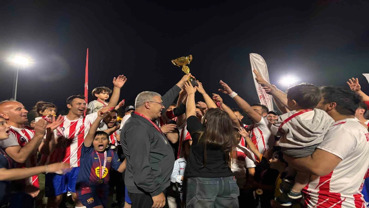 Burdur Kamu Spor Oyunları Mini Futbol Turnuvası şampiyonu İl Emniyet Müdürlüğü oldu