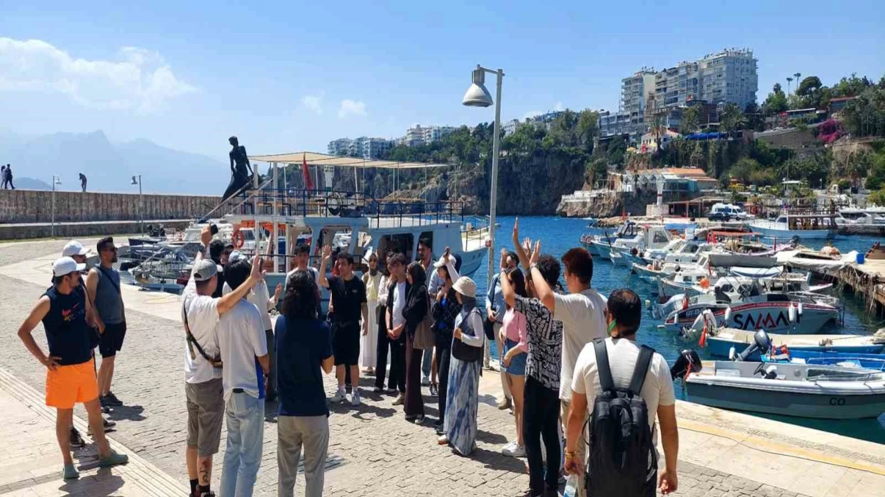 Büyükşehir Belediyesi Ankaralı gençleri ağırladı