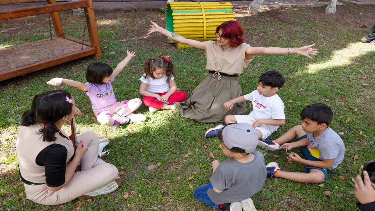 Çocuklar eğlenerek İngilizce öğreniyor