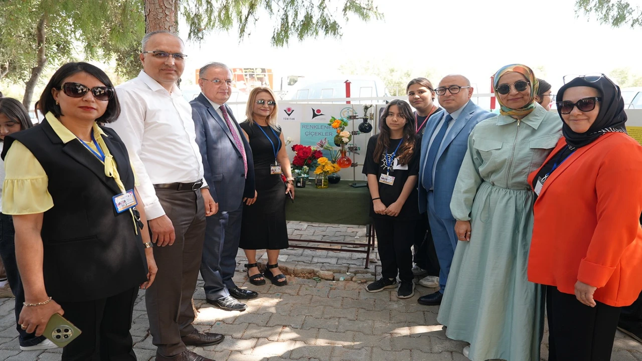 Erdemlide 10 okulda bilim fuarı açıldı