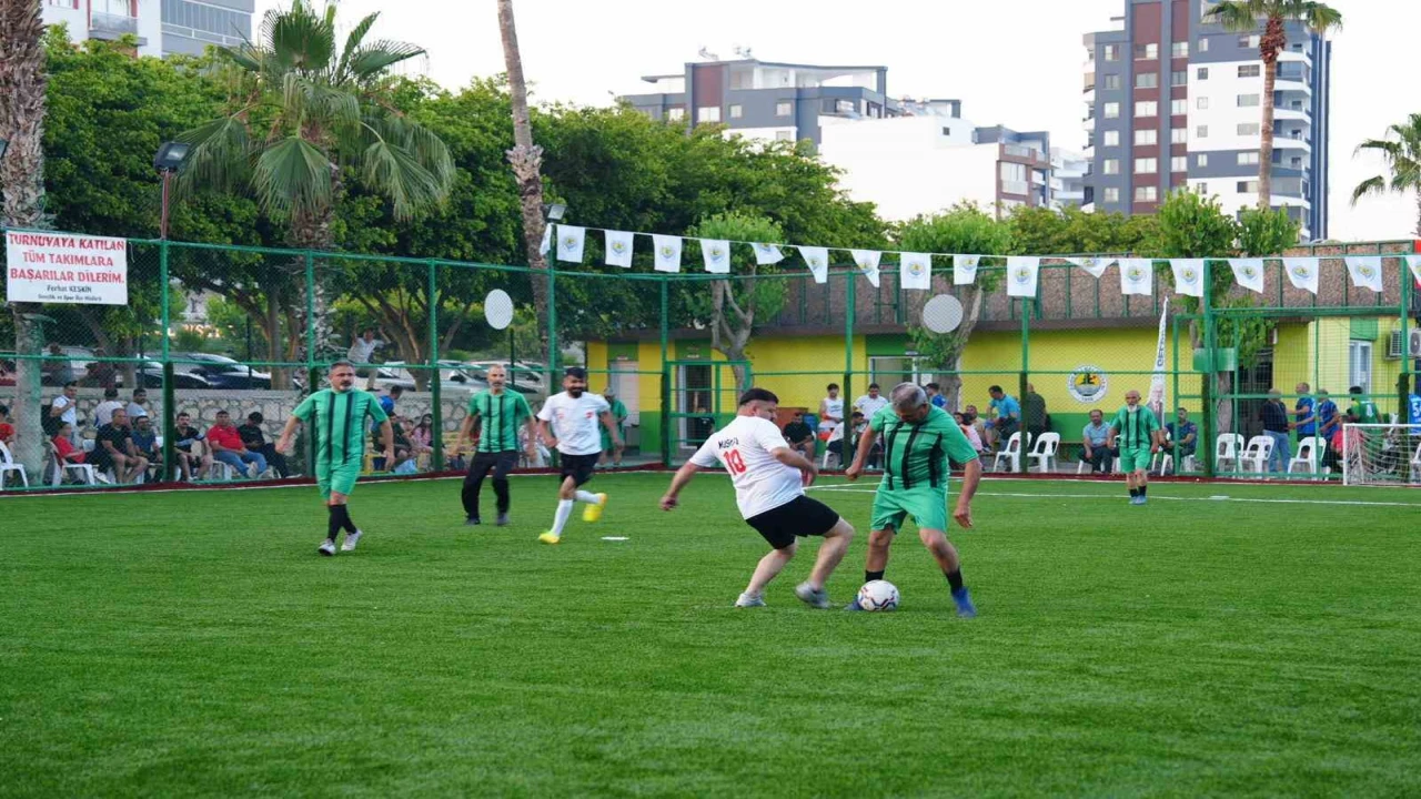 Erdemlide kurumlar arası Futbol Turnuvası başladı