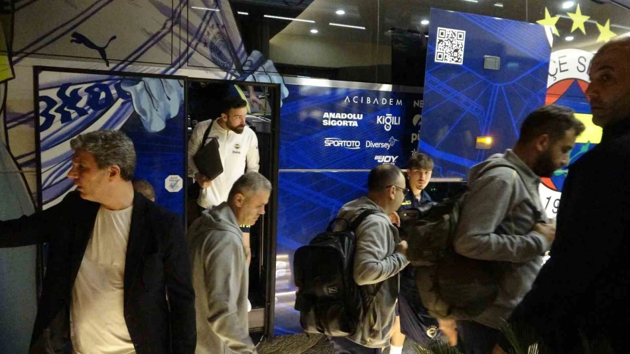 Fenerbahçe Mersine geldi