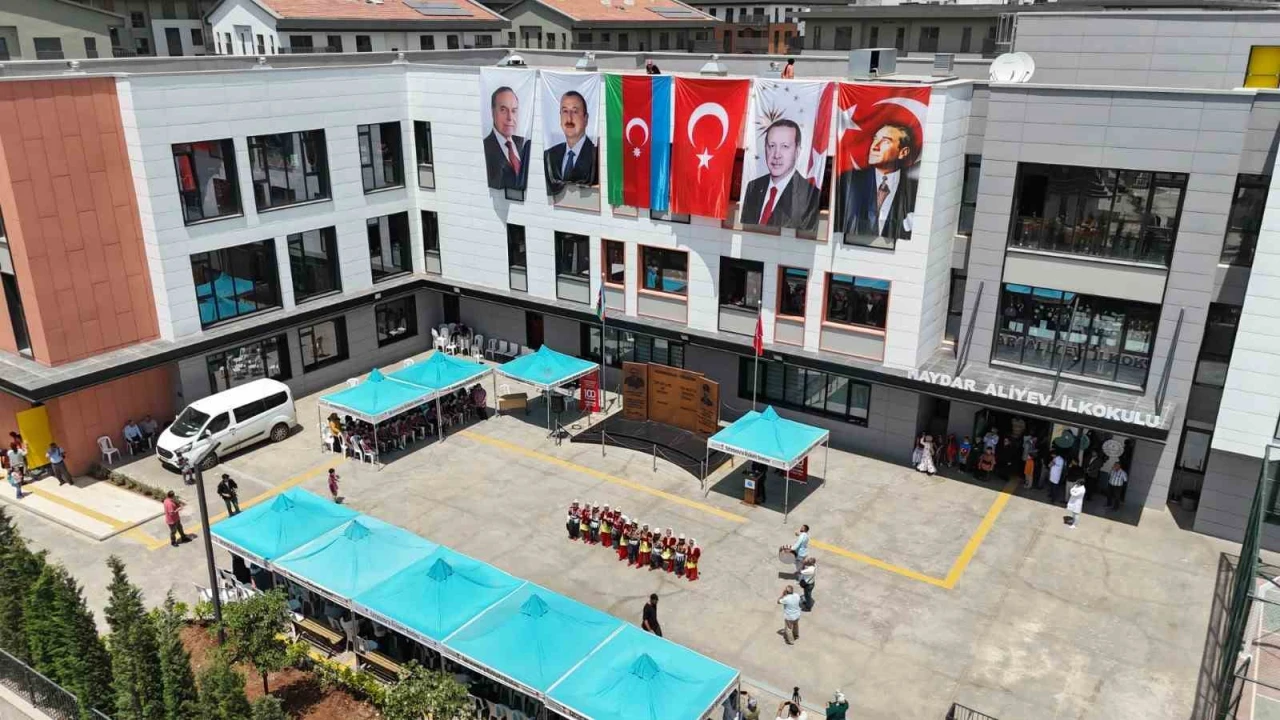Haydar Aliyev İlkokulunda anlamlı program