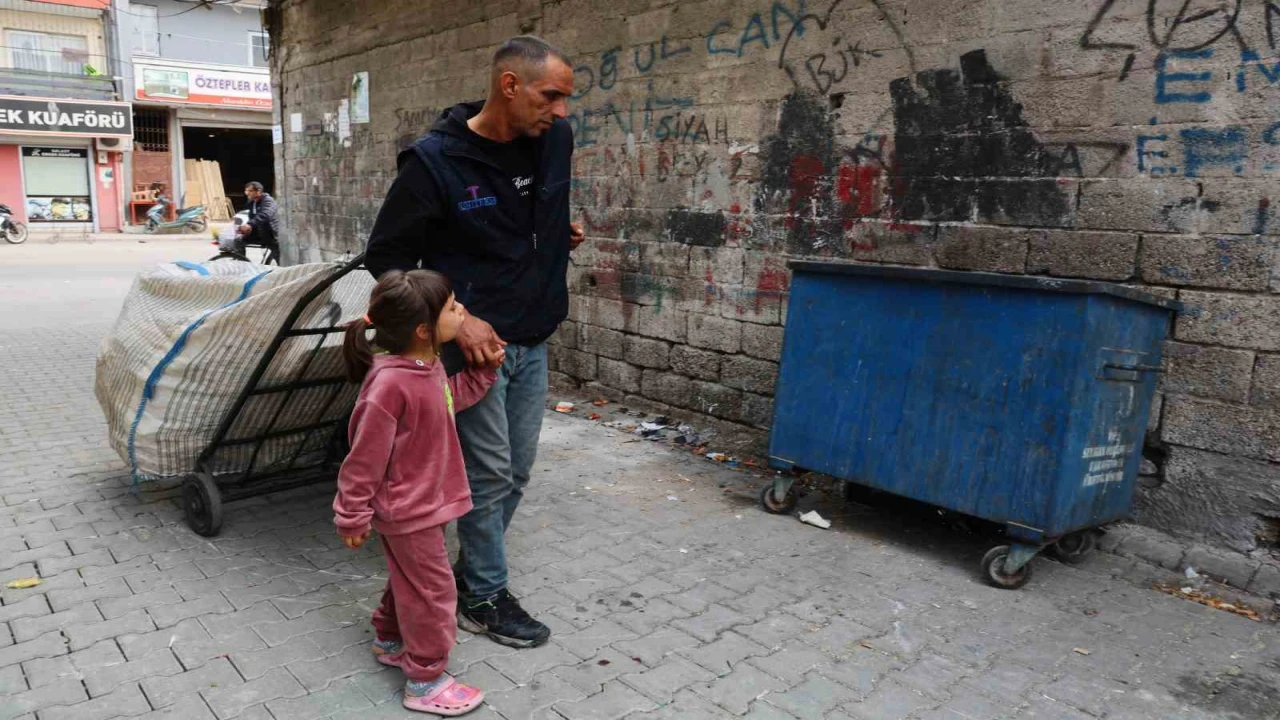 Henüz 6 yaşında babasının görmeyen gözleri oldu