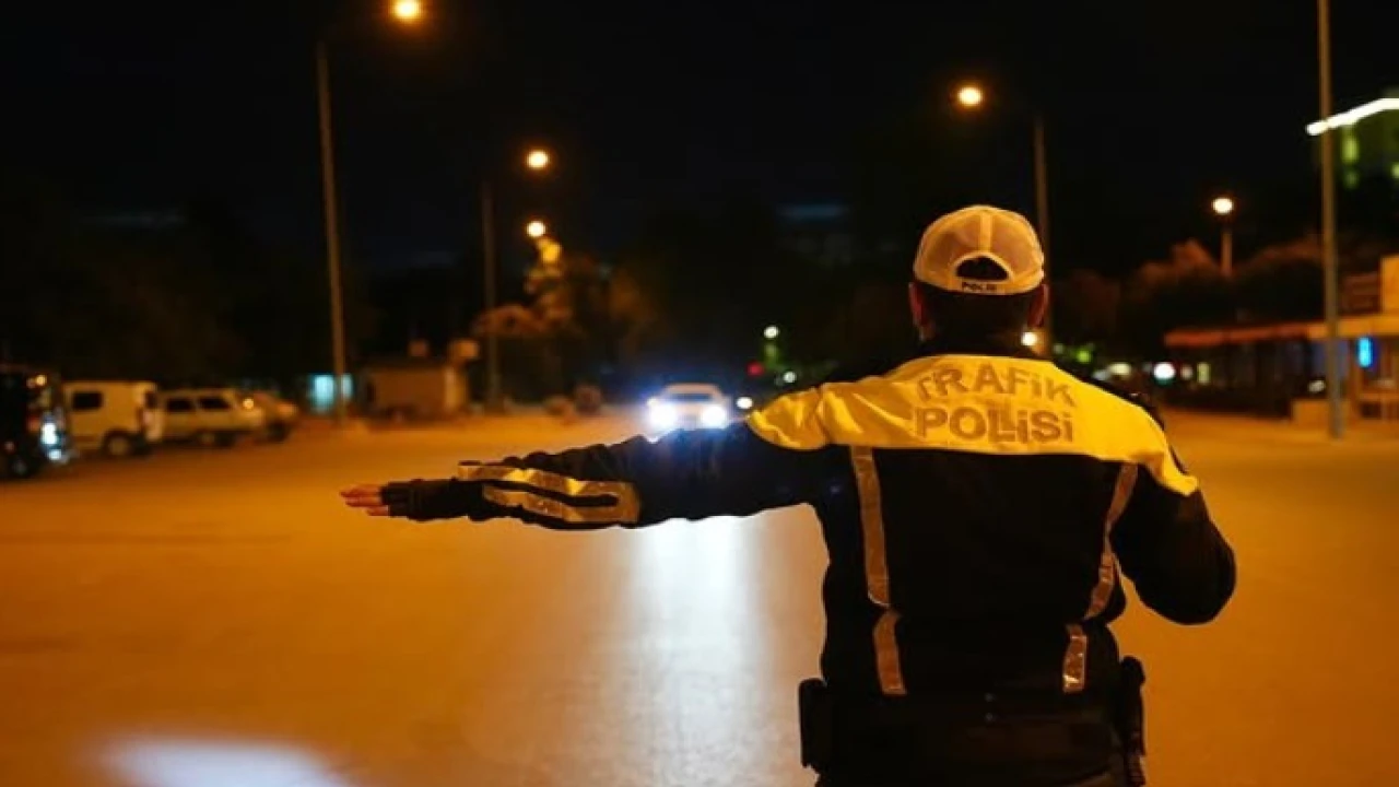 Ispartada 24 saatte 4 kişi gözaltına alındı, 26 araç trafikten men edildi