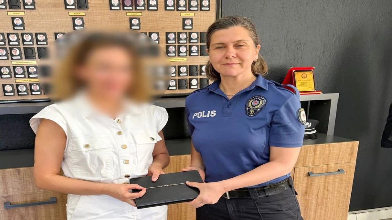 Isparta‘da AVMde kaybolan değerli takı, polisin takibiyle bulundu