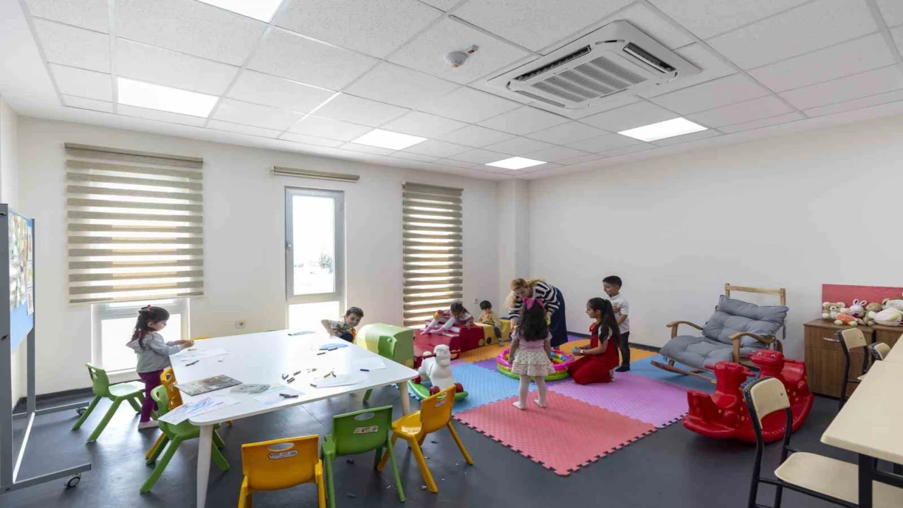 Kadınlar eğitimde, çocuklar güvende