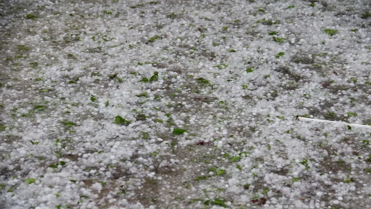 Kahramanmaraşa ceviz büyüklüğünde dolu yağdı