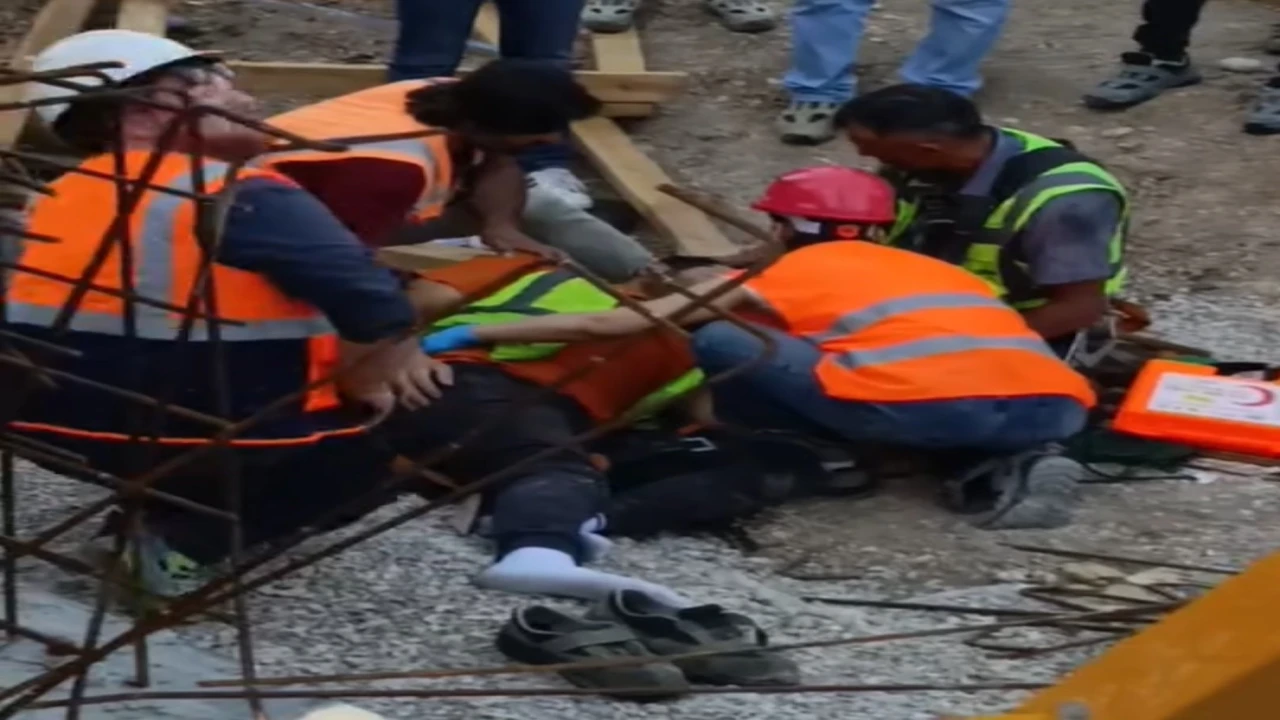 Kalıbın yan yatması sonucu 2 inşaat işçisi yaralandı