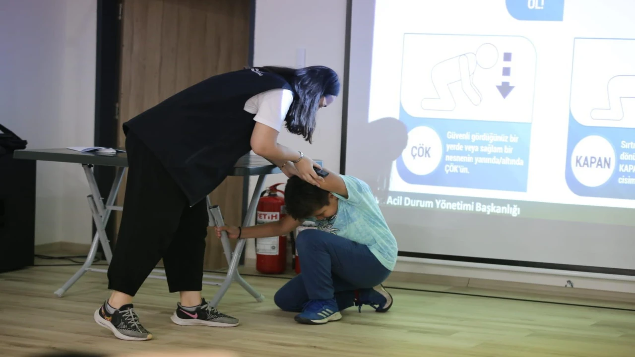 Kepezin 68 mahallesinde Afet Farkındalık seferberliği başladı