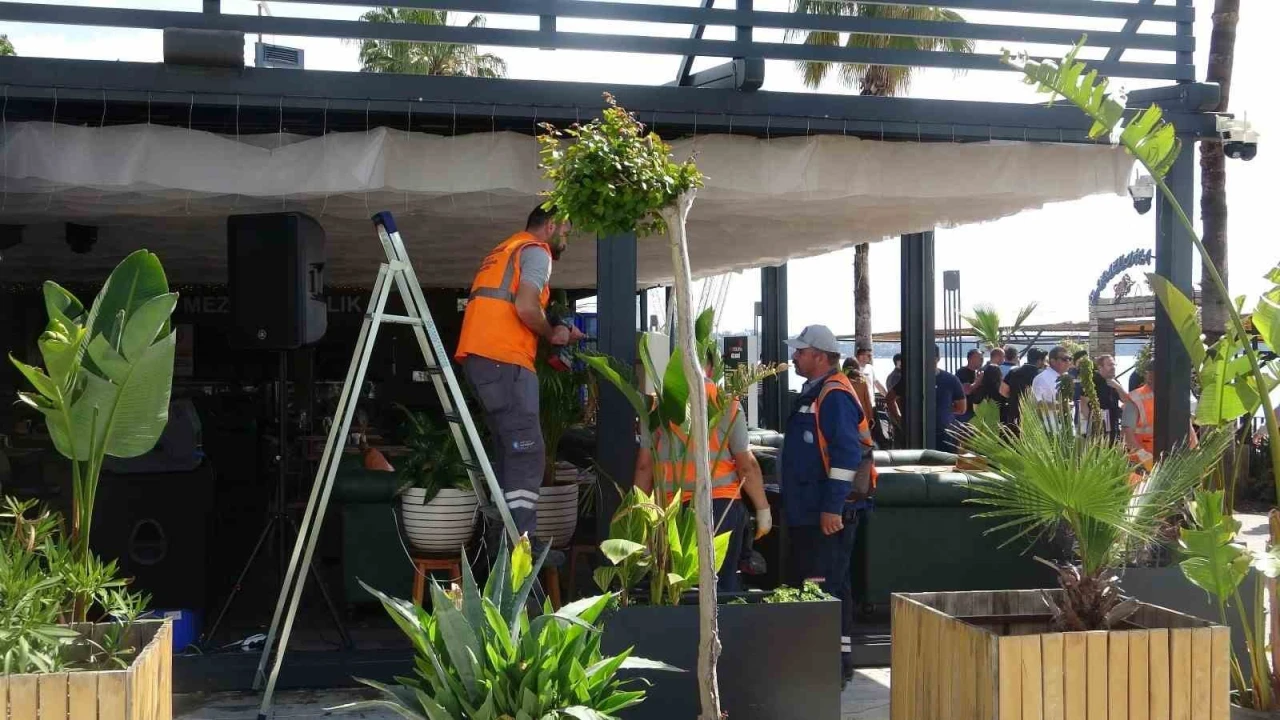 Konyaaltı Sahilinde Kıyı Kanununa uymayan işletmelere 3 gün süre