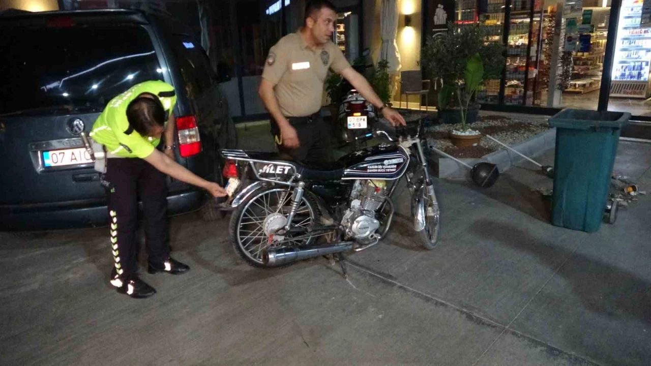 Manavgatta abartılı egzozlu ehliyetsiz iki motosikletliye 100 bin TL üzerinde ceza