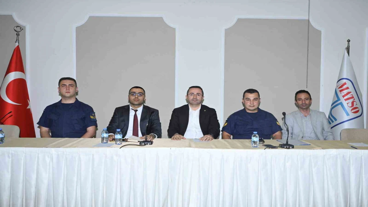 Manavgatta deniz ve ırmak turizmi için güvenlik toplantısı düzenlendi