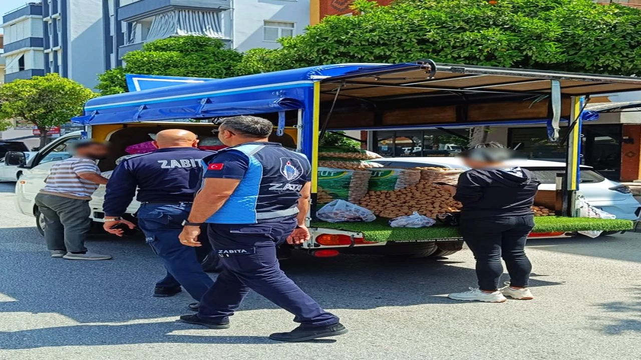 Manavgatta huzur ve güvenlik için zabıta ekipleri sahada