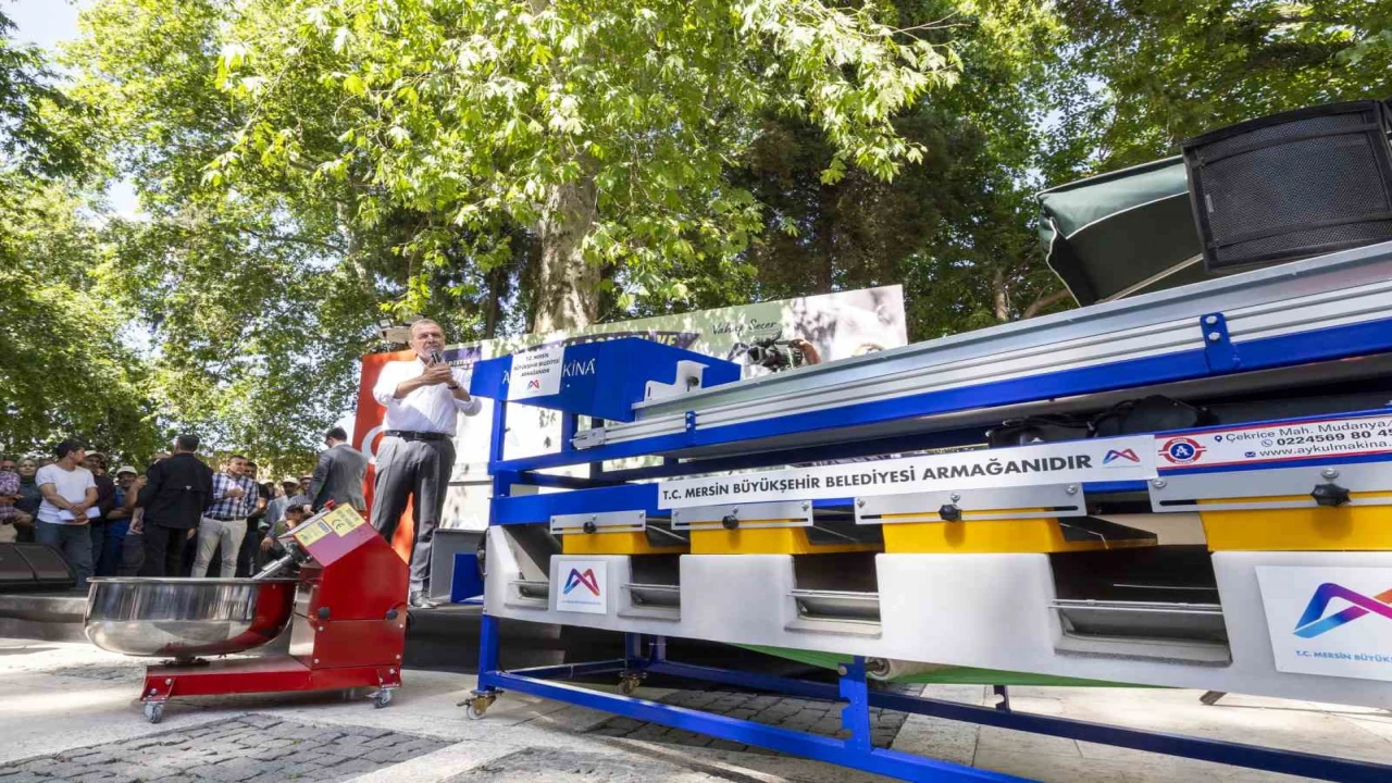 Mersin Büyükşehir Belediyesi tarıma can suyu olmaya devam ediyor