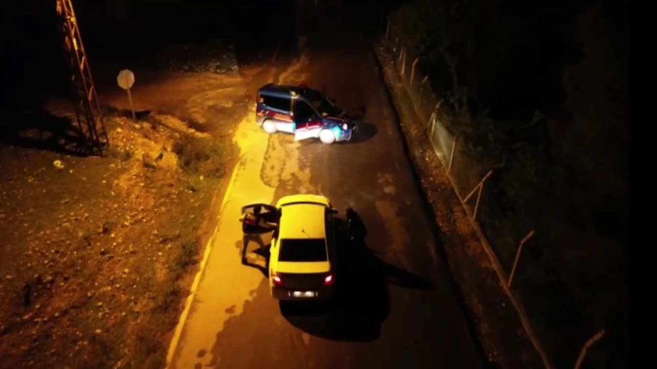 Mersinde uyuşturucu ticareti yapan 4 şüpheli yakalandı