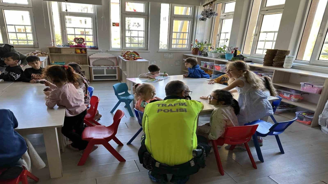 Minik yürekler emniyetle buluştu: Öğrencilere polislik mesleği tanıtıldı