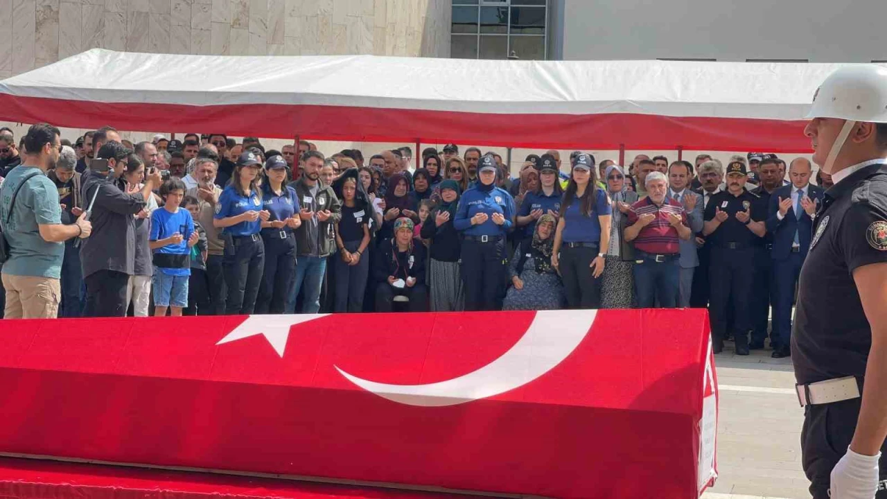 Osmaniyede kalp krizi sonucu vefat eden polis memuru için tören düzenlendi