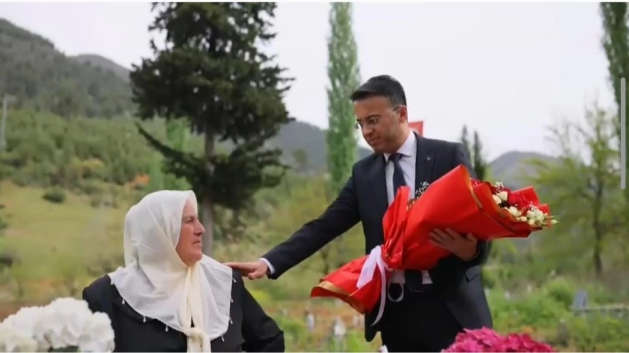 Şehit annesi: Devletimiz oğlumun yokluğunu bana aratmamak için hep yanımda oldu