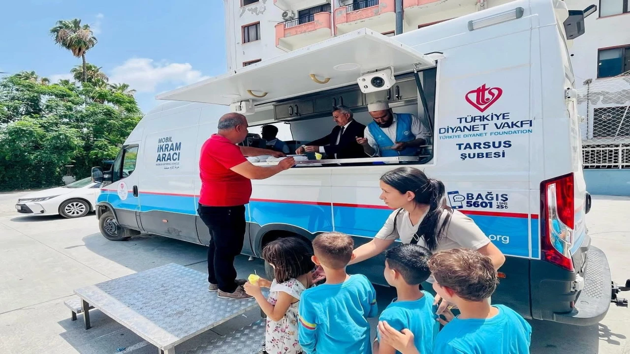 Tarsus Müftülüğünden öğrencilere sürpriz