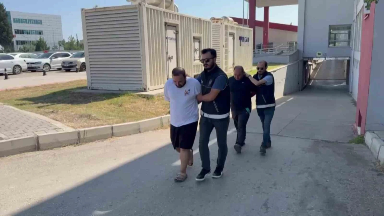 Adanada 1 milyon liralık kaçak sigara operasyonu: 2 tutuklama