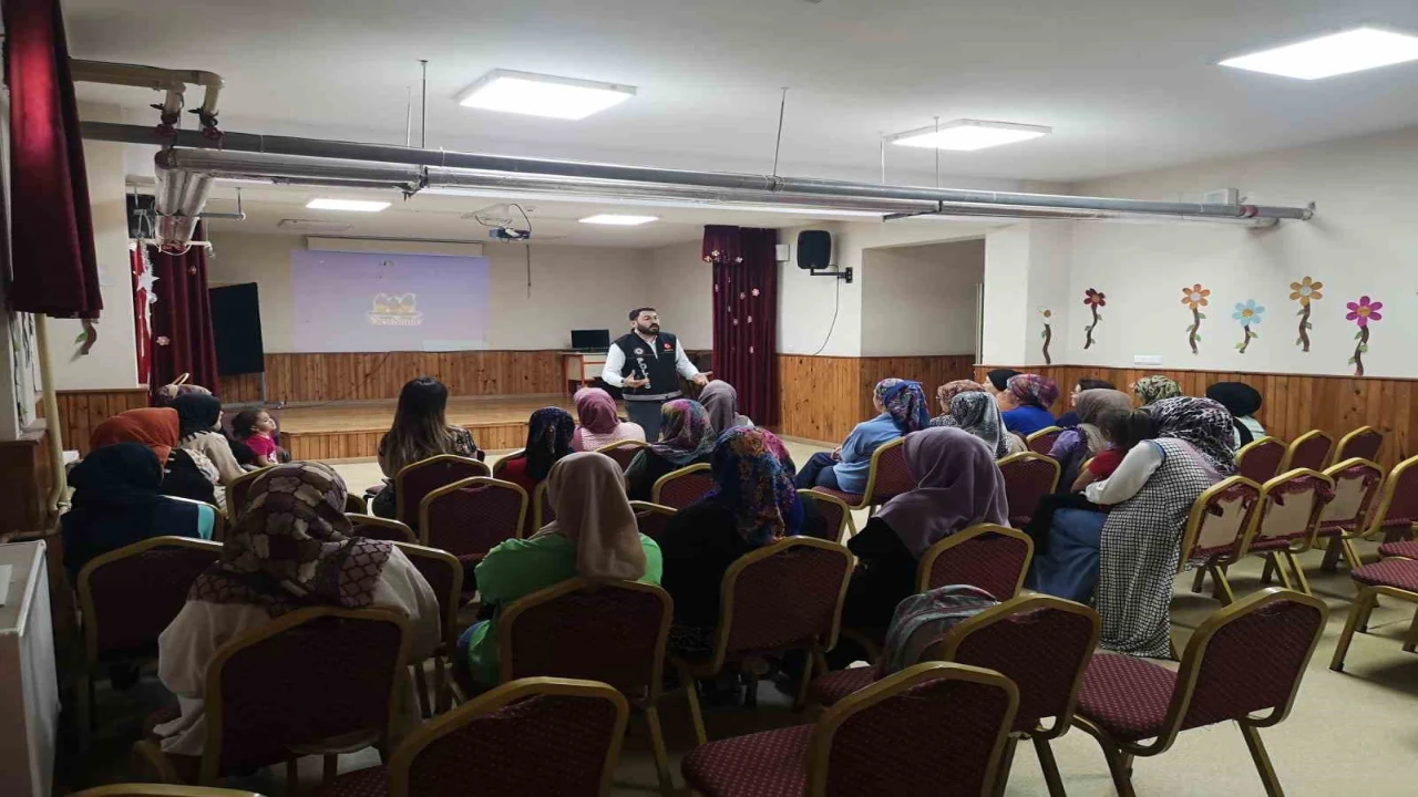 Adanada uyuşturucuyla mücadele eğitimi