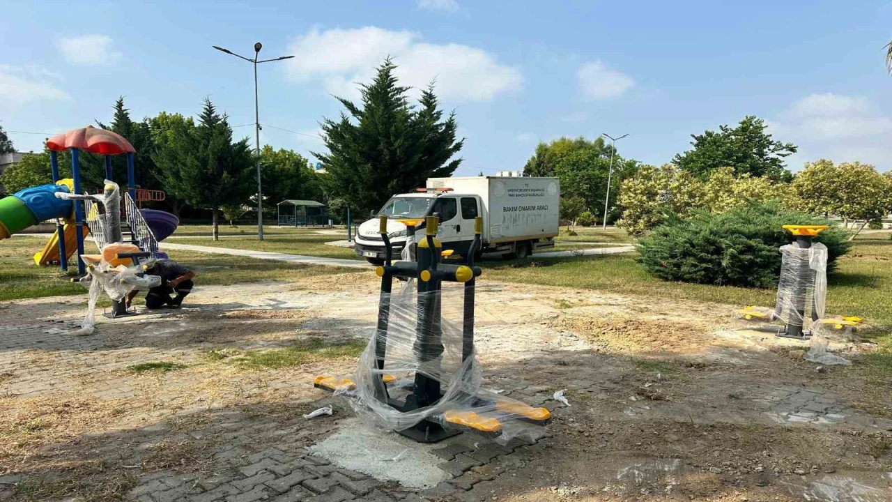 Akdenizin park ve bahçeleri yenileniyor