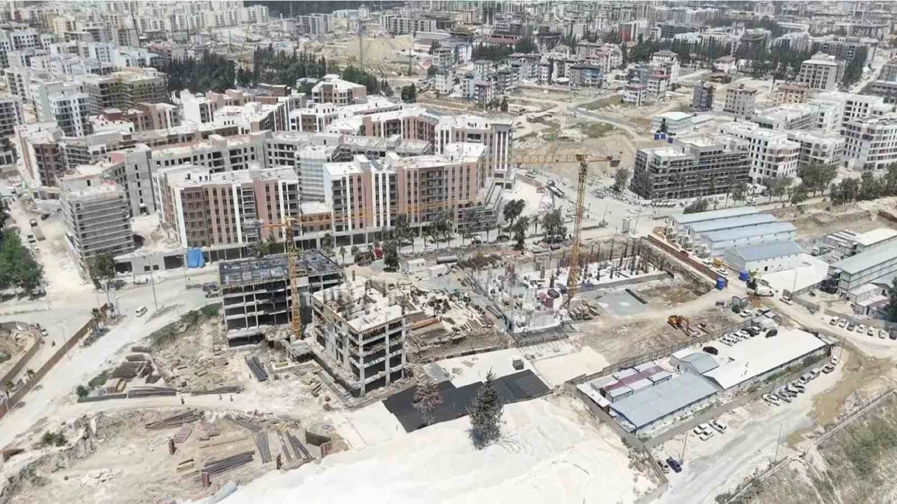 Antakya kent merkezi yerinde kentsel dönüşüm projeleriyle hayat buluyor