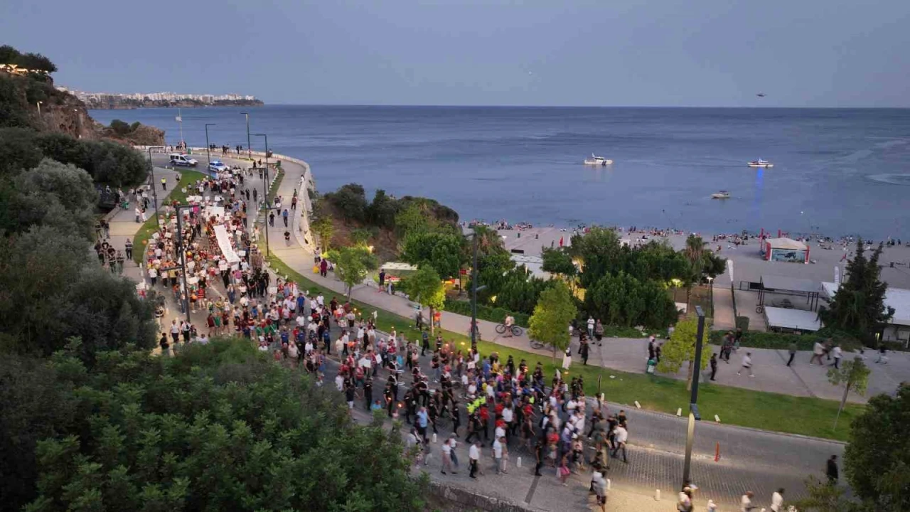 Antalyada 30 Haziran Koruyucu Aile Günü kutlandı