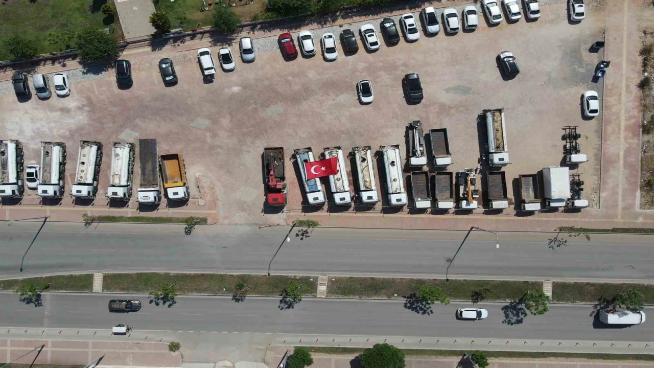 Antalyada sahte belgelerle tescil edilen 22 araç muhafaza altına alındı