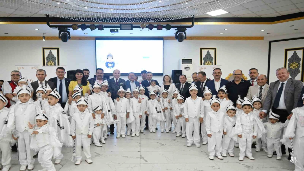 Antalyada toplu sünnet şöleni heyecanı